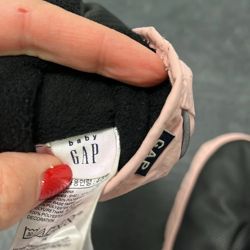 Gap Baby Pink insulated snow Mittens size m/l